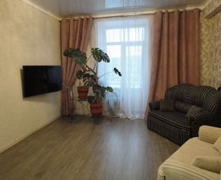 Двухкомнатная квартира в Череповце по адресу Металлургов ул.  4 А, 58кв.м.